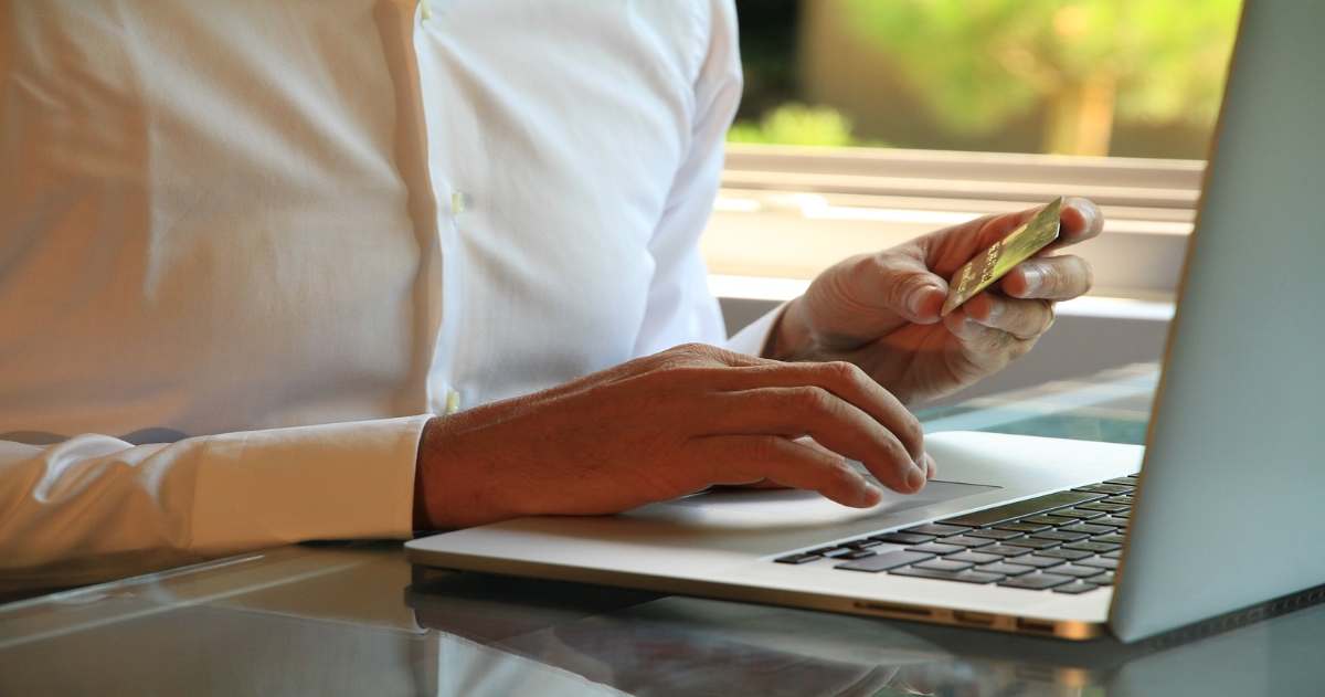 Tendencias 2024 del ecommerce en España: Innovaciones y cambios en el mercado online.